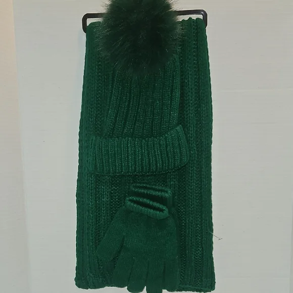Green Knit Winter Accessory Set - Picture 1 of 5